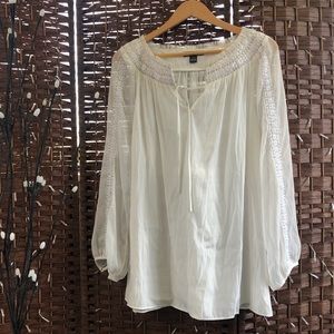 ❌ SOLD ❌ A Pea in the Pod sheer white blouse